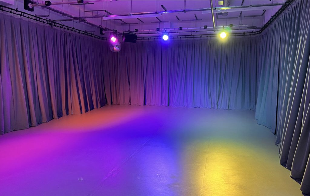 hire studio london how much is it to hire rehearsal space in london  the best dance studios in london  free space in london acting studio london srudio space near me what is how much to hire a rehearsal space for an hour